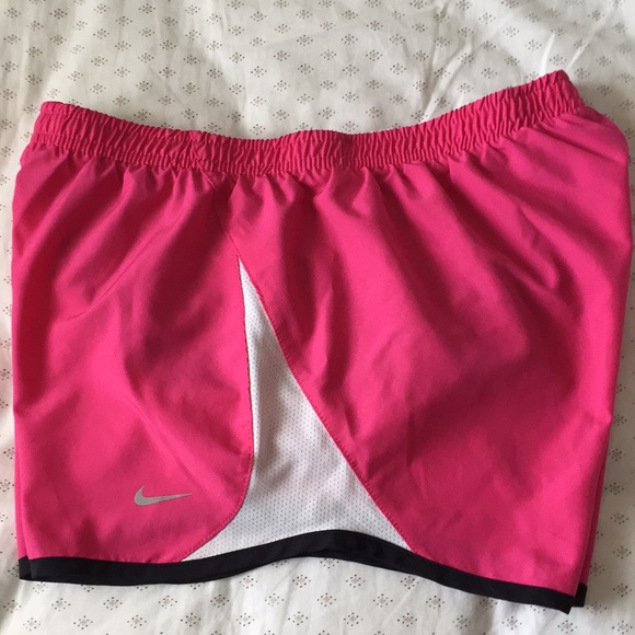 Nike Women’s Running Shorts - Picture 3 of 4